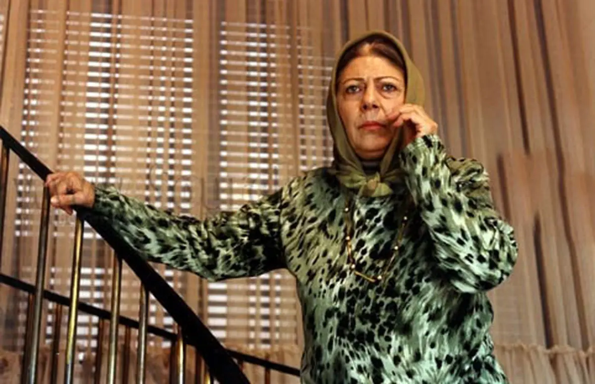 پخش فیلم سینمایی «بله‌برون» از شبکه نمایش