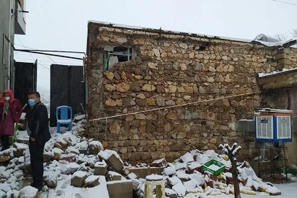 سی‌سخت زیر آوار بی‌توجهی