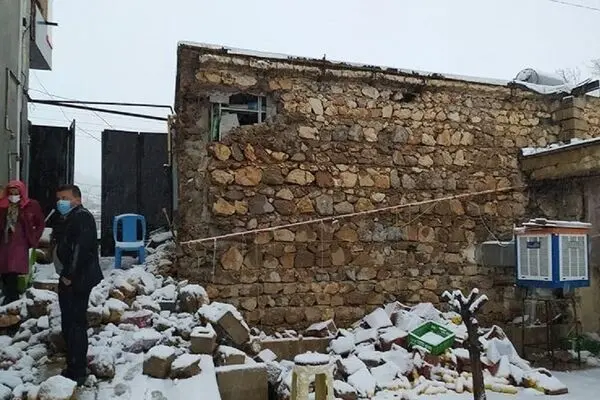 سی‌سخت زیر آوار بی‌توجهی