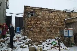 سی‌سخت زیر آوار بی‌توجهی