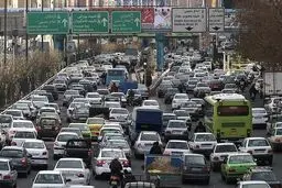 اعمال محدودیت تردد در مشهد از ساعت ۲۲؛ ترافیک سنگین در محورهای ورودی