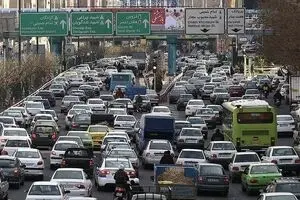 آخرین وضعیت ترافیک جاده‌های کشور؛ انسداد محور کرج–چالوس و آزادراه تهران–شمال
