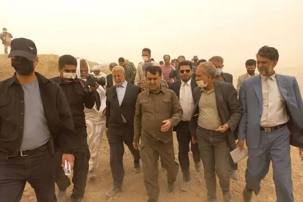 بازدید رئیس سازمان محیط زیست از تالاب خشکیده هامون 