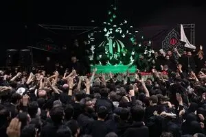 آخرین دیدار امام شهید با خانواده‌های معظم شهدا در مراسم وداع