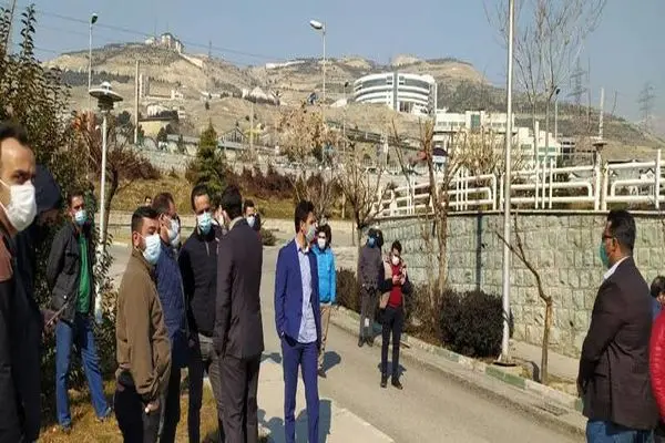
حضور پیشکسوتان پرسپولیس در بیمارستان فرهیختگان
