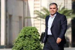 دفاع وزیر نفت از تراستی‌ها