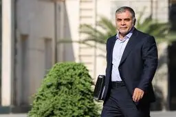 دفاع وزیر نفت از تراستی‌ها