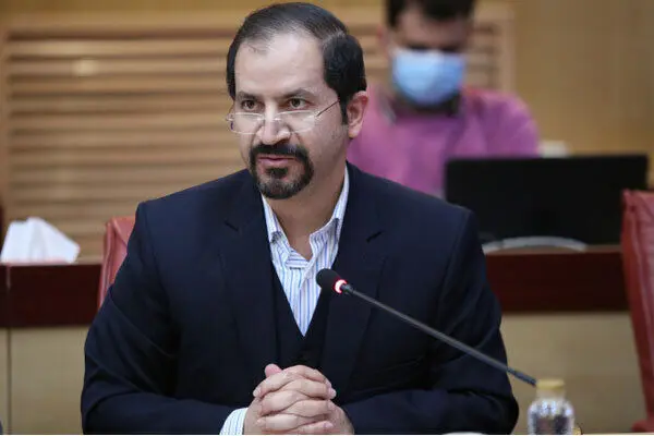 ممنوعیت نگاشتن مقاله به زبان فارسی از سوی وزارت علوم نیست