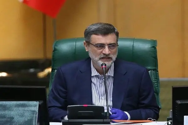
دولت به‌دنبال واردات واکسن‌های مطمئن و حمایت از دانشمندان ایرانی باشد
