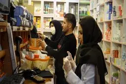 مجوز داروخانه از دست انحصارگران سرمایه‌دار خارج شد