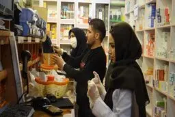 مجوز داروخانه از دست انحصارگران سرمایه‌دار خارج شد