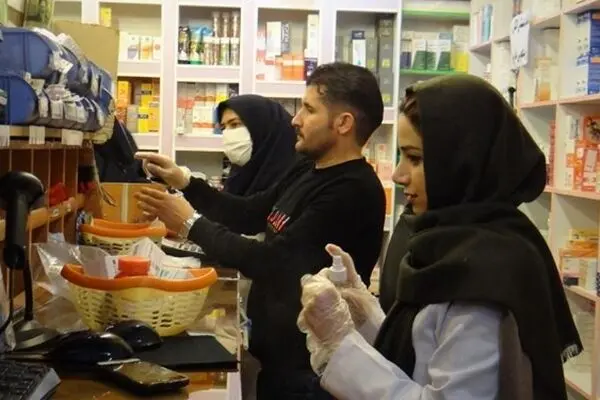 مجوز داروخانه از دست انحصارگران سرمایه‌دار خارج شد