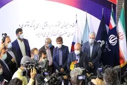 حضور چهره با نفوذ اقتصادی در یک افتتاح غیرقانونی