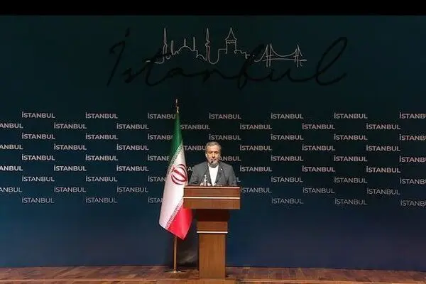 عراقچی: دولت آمریکا دنبال جنگ‌طلبی است