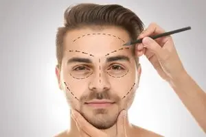 جوان‌تر شدن صورت با دو روش پرطرفدار؛ فیلر زیر چشم و ساکشن غبغب 