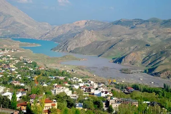 زمین‌خواری بی‌پایان در لواسان