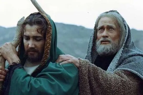 پخش فیلم‌های «سفر بزرگ» و «ابراهیم خلیل الله» از شبکه نمایش
