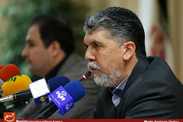 معاون فرهنگی ارشاد: هیچ نویسنده ممنوع‌القلمی نداریم