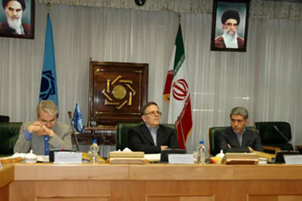 حسینی و نهاوندیان جایگزین فرزین و پرویزیان در شورای پول و اعتبار شدند