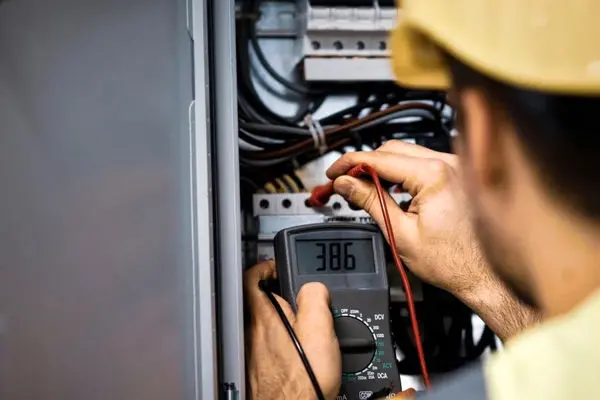 برقکاری ساختمان چیست و چرا باید جدی گرفته شود؟ راهنمای کامل ایمنی برق ساختمان 