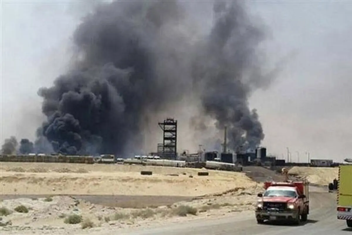 انفجار خط لوله انتقال نفت عسلویه به پالایشگاه نفت بندرعباس