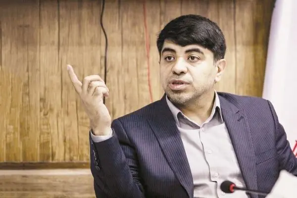 دانشجوی امروز کشور زیست چندگانه دارد