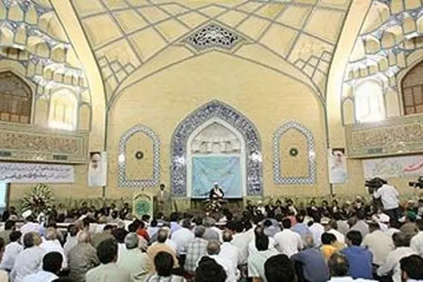 امام جمعه موقت قائنات: توان نیروهای مسلح به‌گونه‌ای است که هیچ کشوری جرأت تجاوز ندارد