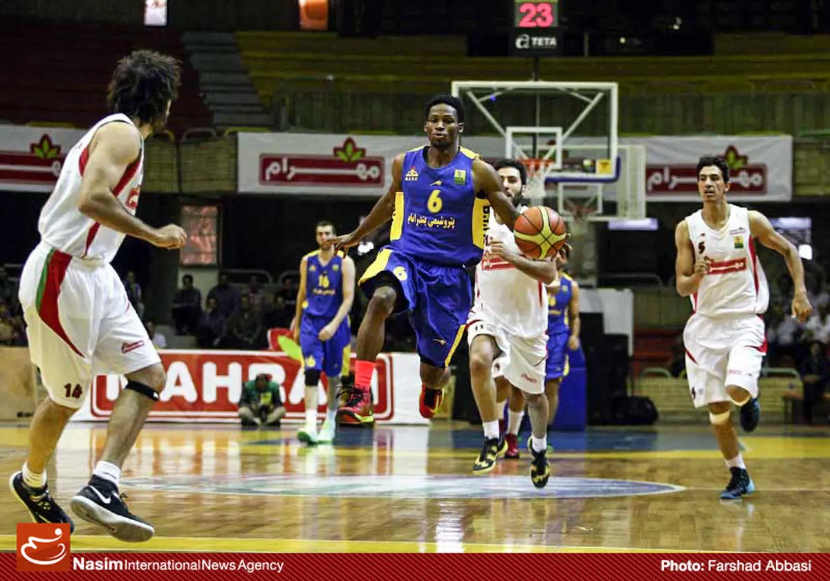 تیم بسکتبال پتروشیمی بندر امام با شکست مهرام قهرمان لیگ برتر شد