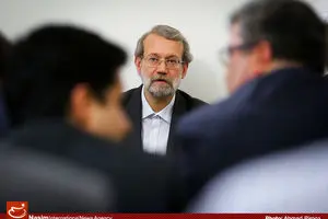 عکس خبری// سخنرانی علی لاریجانی در جمع کارکنان مجلس به مناسبت روز پدر