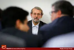 عکس خبری// سخنرانی علی لاریجانی در جمع کارکنان مجلس به مناسبت روز پدر
