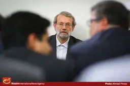 عکس خبری// سخنرانی علی لاریجانی در جمع کارکنان مجلس به مناسبت روز پدر