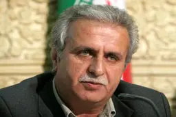 تاجبخش فنائیان: در تئاتر ورودی فراوان داریم اما دستاورد قابل‌توجه؛ نه