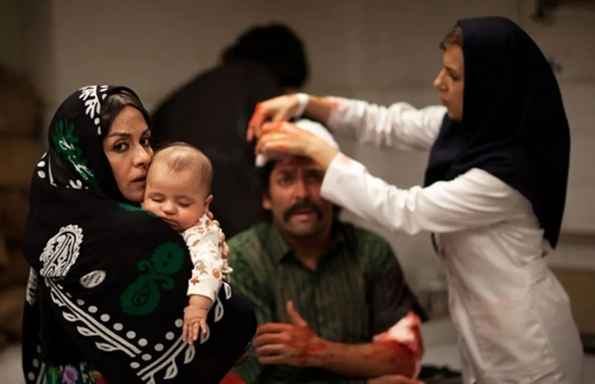 اكران "معراجی‌ها" و "چ" با هشت میلیارد تومان فروش پایان مییابد