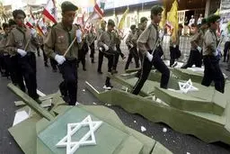 وزیر جنگ سابق رژیم صهیونیستی: قدرت نظامی حزب الله پس از جنگ ۳۳ روزه،  سه برابر شده است