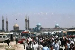 مدیرکل فرهنگی شهرداری تهران از توزیع ۳۰۰ هزار محصول فرهنگی بین زائران امام خمینی(ره) خبر داد