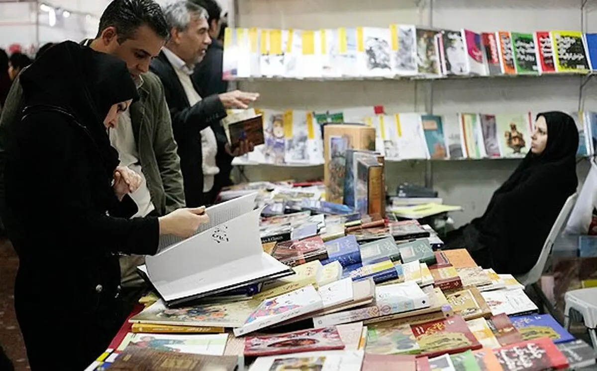 معاون فرهنگی ارشاد بر تجدیدنظر در خصوص نمایشگاه‌های استانی كتاب تاكید كرد