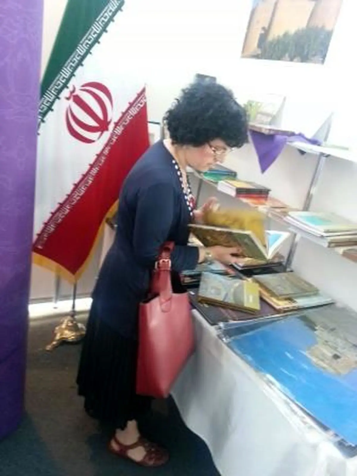 ﻏﺮﻓﻪ ﻣﻮﺳﺴﻪ ﻧﻤﺎیﺸﮕﺎﻫ‌‌‌‌‌‌‌‌ای فرهنگی ایران مورد استقبال فرهیختگان گرجی قرار گرفت