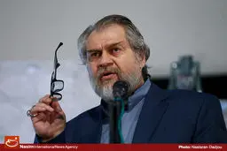 طالب زاده: باید هزینه و زمان خرج کرده و اسلام‌ستیزی را معکوس کنیم