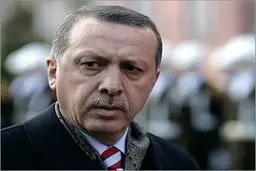 مردم آلمان در اعتراض به سفر نخست‌وزیر ترکیه به این کشور تظاهرات کردند