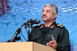 فرمانده کل سپاه: دشمن اگر باور جوانان ما را خدشه‌دار کند وارد جنگ روانی با ما شده است