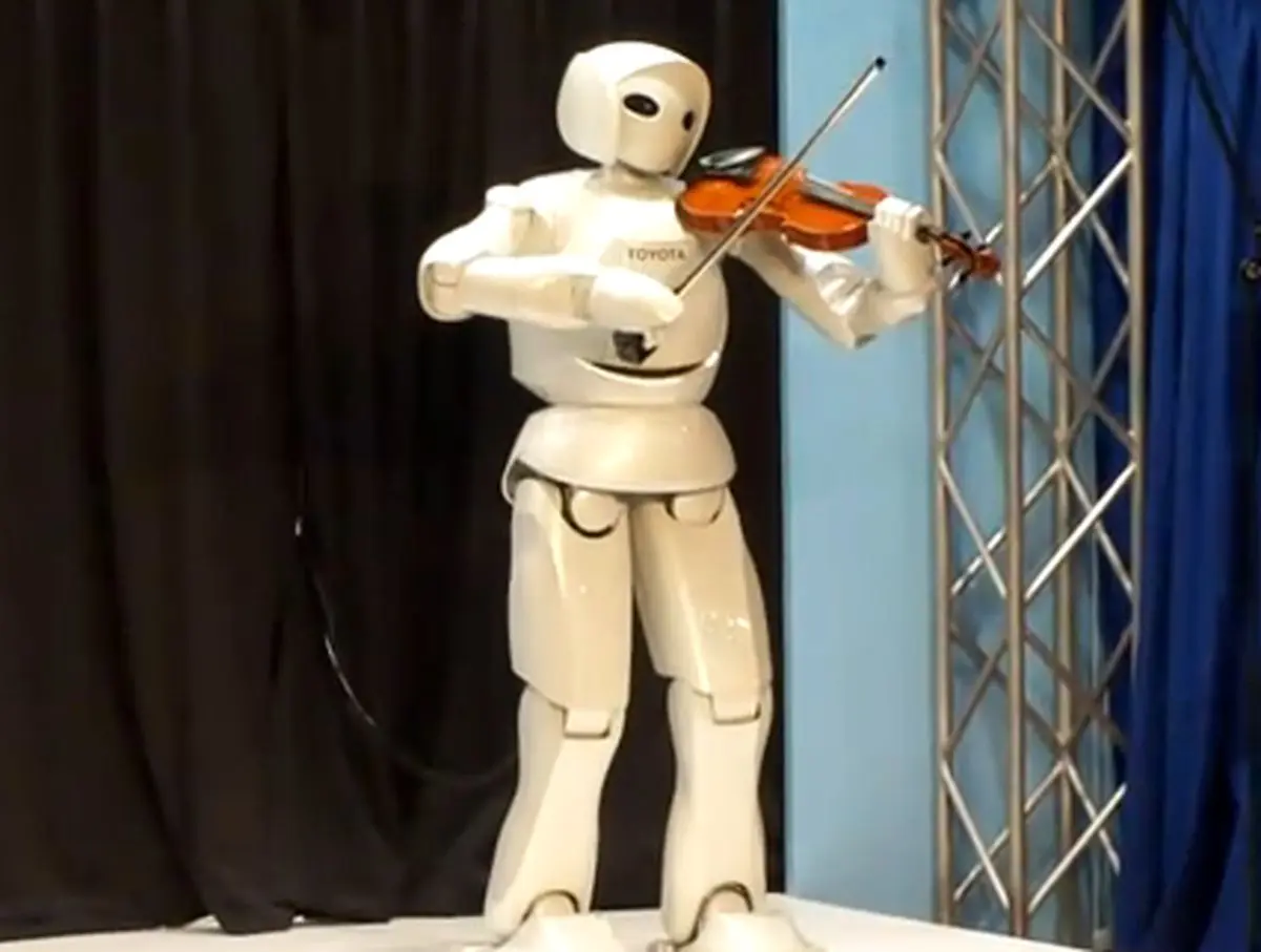 محققان کشورمان موفق به طراحی ربات‌های نوازنده شدند