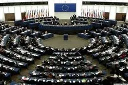 حزب صدراعظم آلمان در انتخابات پارلمانی اروپا در این کشور پیروز شد