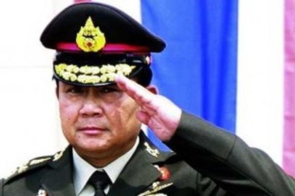 فرمانده ارتش تایلند: پادشاه تایلند، رسما حکومت نظامیان(کودتا) را تایید می‌کند