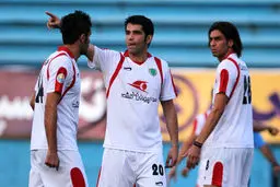 صبای قم مدافع راه‌آهن را به خدمت گرفت