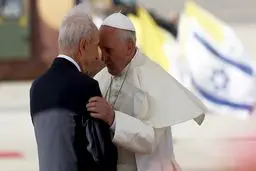 پاپ فرانسیس بر قبر موسس رژیم صهیونیستی حاضر شد