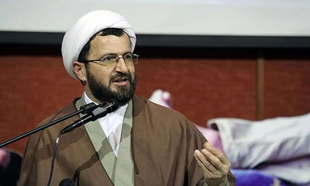 حجت‌الاسلام ماندگاری: مکارم اخلاقی در جامعه درحال از بین رفتن است