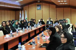 کیومرث هاشمی: ورزش بانوان نیازمند خودباوری و برنامه راهبردی است