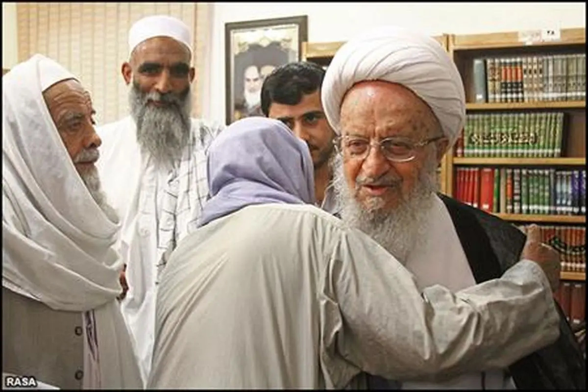 علمای اهل سنت  از مواضع "وحدت‌آفرین" آیت‌الله مکارم شیرازی تقدیر کردند