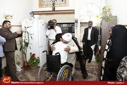 گزارش تصویری:: اعزام هیئت‌هایی از جانب رهبر معظم انقلاب برای عیادت از جانبازان دفاع مقدس