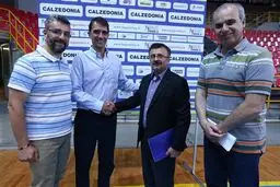 رئیس فدراسیون والیبال ایران با مسئولین باشگاه ورونای ایتالیا دیدار و گفتگو کرد